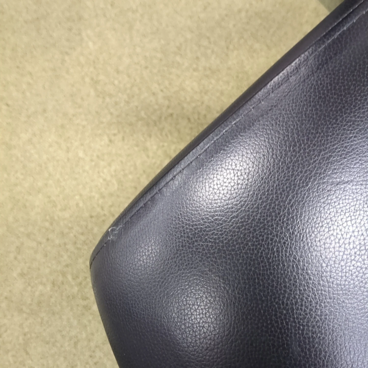 USED Krug Dorso Executive Leather Office Chair 4 USED Krug Dorso Executive Leather Office Chair - Image 4
