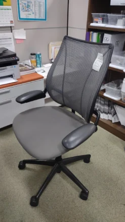 USED Humanscale Liberty Conference/Task Black Office Chair -Cramer Sales Store IMG 20230407 153941707